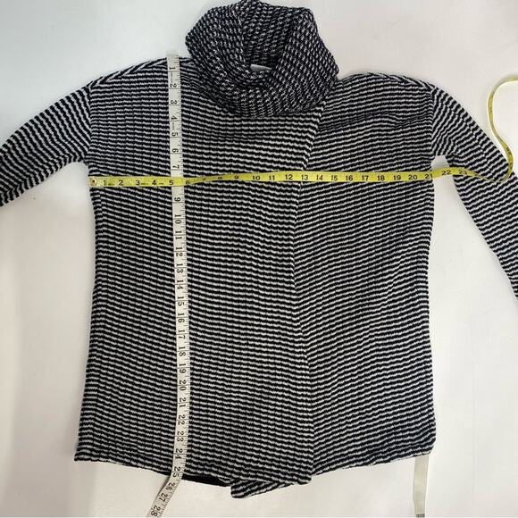 Cabi Fergie Fervor Sweater Split Pullover Turtleneck Stripe Black, White XS - Picture 8 of 9